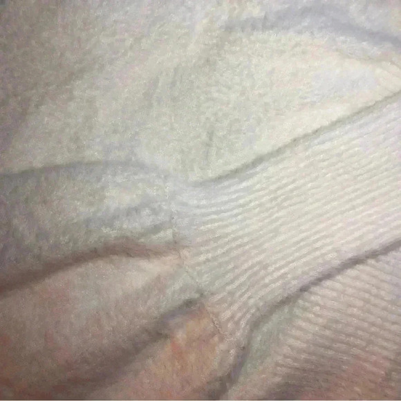 White long sleeve cold shoulder sweater size large - Picture 13 of 16